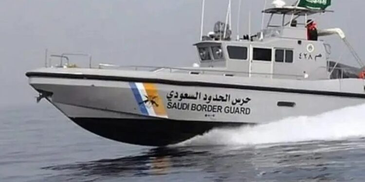 حرس الحدود يضبط مخالفين لأنظمة الأمن والسلامة في الأنشطة البحرية بالسعودية حرس الحدود يضبط مخالفين لأنظمة الأمن والسلامة في الأنشطة البحرية بالسعودية
