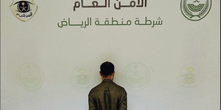 ضبط وافد يمني يستغل الأطفال في التسول بالرياض – تفاصيل وقرارات صارمة ضبط وافد يمني يستغل الأطفال في التسول بالرياض – تفاصيل وقرارات صارمة