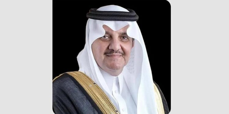 أمير الشرقية يوجه باستمرار تقديم الخدمات خلال إجازة عيد الفطر لخدمة المواطنين والمقيمين أمير الشرقية يوجه باستمرار تقديم الخدمات خلال إجازة عيد الفطر لخدمة المواطنين والمقيمين