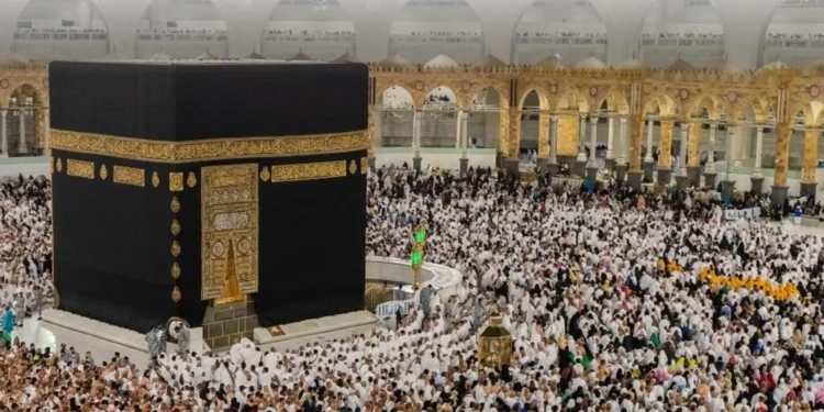 السعودية تتيح للحاصلين على تأشيرة الزيارة العائلية فرصة أداء الحج 1446 بشروط خاصة