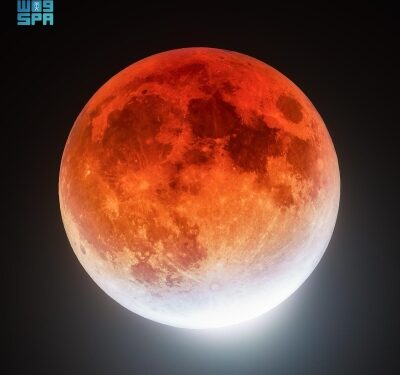 خسوف كُلّي للقمر الجمعة | أخبار 24 خسوف كُلّي للقمر الجمعة | أخبار 24