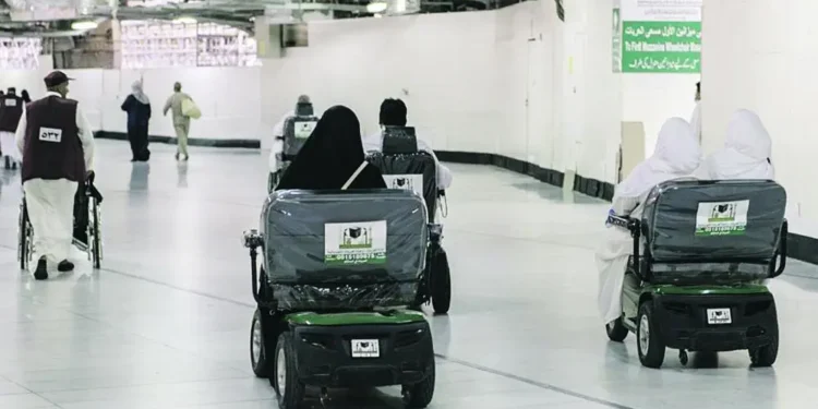 تنظيم جديد للطواف بالعربات والكراسي المتحركة في المسجد الحرام لضمان سلامة وسهولة الحركة تنظيم جديد للطواف بالعربات والكراسي المتحركة في المسجد الحرام لضمان سلامة وسهولة الحركة