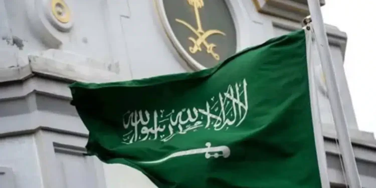 نقل الكفالة في السعودية 2025: الشروط والخطوات وفق النظام الجديد نقل الكفالة في السعودية 2025: الشروط والخطوات وفق النظام الجديد
