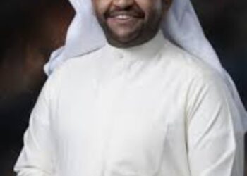 من هو خالد المظفر؟ من هو خالد المظفر؟ سيرة نجم الكوميديا والمسرح الكويتي متى ولد خالد المظفر؟